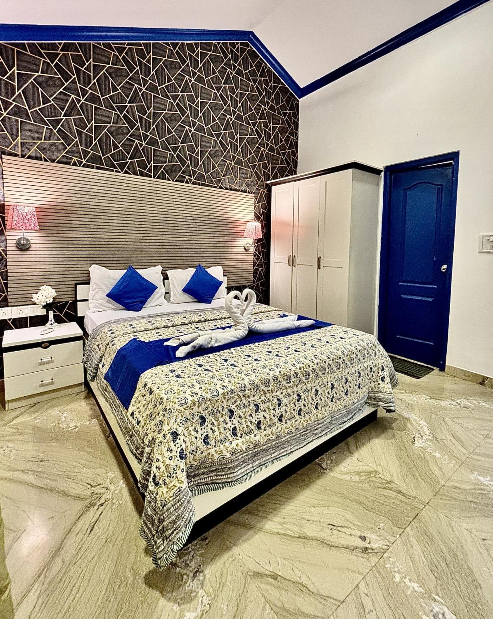 3Bhk Private Pool Villa By Silver Villas 卡兰古特 外观 照片